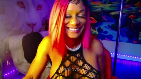 Snapshot of tiffanilove chatting on 05-30-26, 11:18 Tiffani Love online show from 05-30-26, 11:18