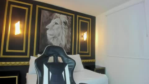 T I F F A N N Y online show from 05-26-26, 12:34