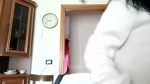 Tiffany online show from 10-06-25, 07:39