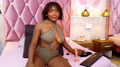 Snapshot of tiffany_evanss chatting on 07-29-26, 07:45 TIFFANY EVANS online show from 07-29-26, 07:45
