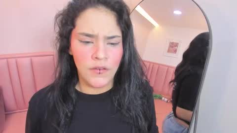 Tiffany online show from 12-20-25, 07:32