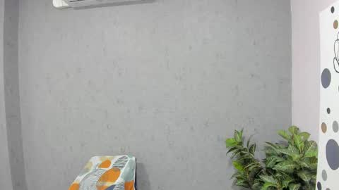 tiffany_mendez online show from 12-19-25, 12:01