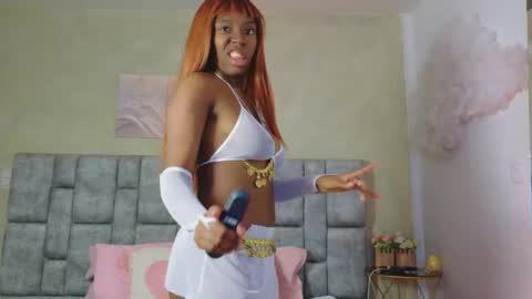 Snapshot of tiffanyebony_ chatting on 06-05-26, 02:12 TiffanyEbony online show from 06-05-26, 02:12