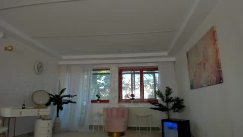 Tiffany Houston online show from 01-17-25, 07:19