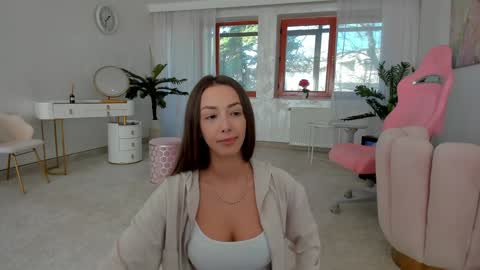 Tiffany Houston online show from 03-08-25, 06:54