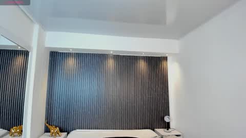 tiffanyhoustton online show from 02-11-26, 11:48