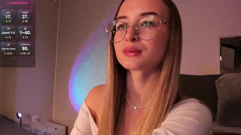 Tiffany online show from 10-20-25, 01:11