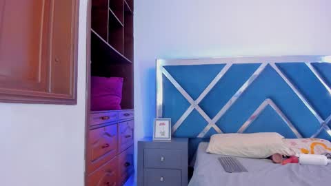 Tiffany Miller online show from 11-21-25, 02:16