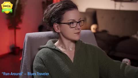 tiffanyriox online show from 11-19-25, 01:27