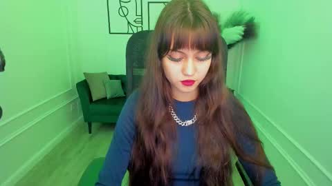 tiffanyyoun online show from 11-07-25, 12:49