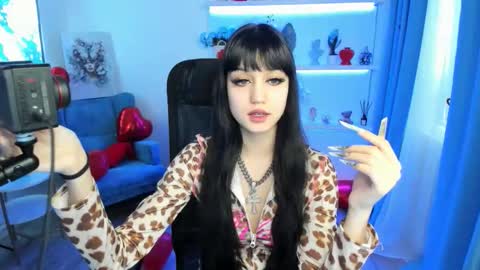 tiffanyyoun online show from 02-10-26, 11:14