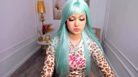 tiffanyyoun online show from 04-21-26, 12:22