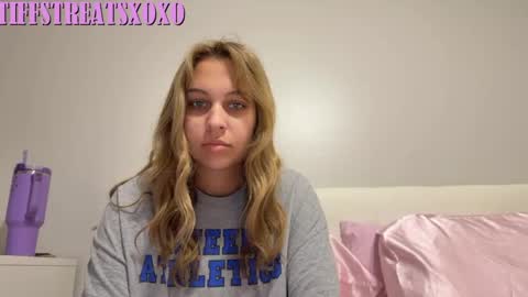 Snapshot of tiffstreatsxoxo chatting on 05-17-26, 03:08 Tiffstreatsxoxo online show from 05-17-26, 03:08