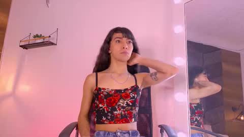 Tiffany  online show from 09-28-25, 11:48