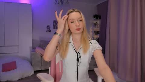 Tiffany online show from 12-02-25, 03:23