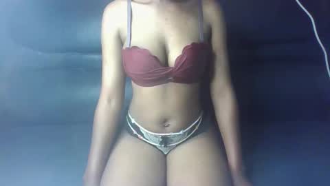 Snapshot of tiffyblue chatting on 05-05-26, 01:46 Tiffyblue online show from 05-05-26, 01:46