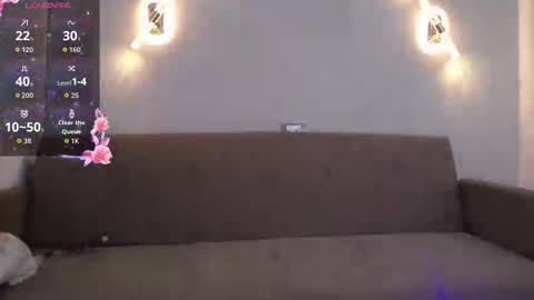 Tifany online show from 11-30-25, 03:43