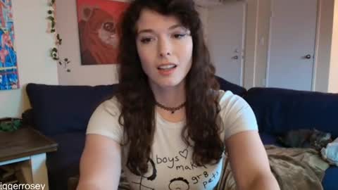 Snapshot of tiggerrosey chatting on 06-16-26, 02:03 All my Links online show from 06-16-26, 02:03