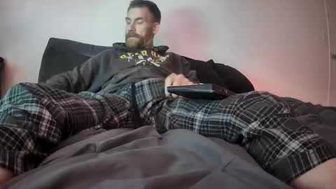 Snapshot of tiggity19 chatting on 05-28-26, 12:57 Tiggity23 come stroke my 9 cock with ne online show from 05-28-26, 12:57