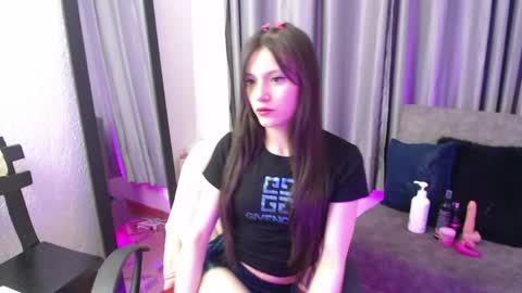 tiinajonus_ online show from 04-22-26, 04:04