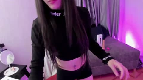 tiinajonus_ online show from 06-11-26, 04:21