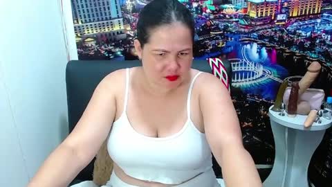 Tila online show from 04-12-26, 01:32