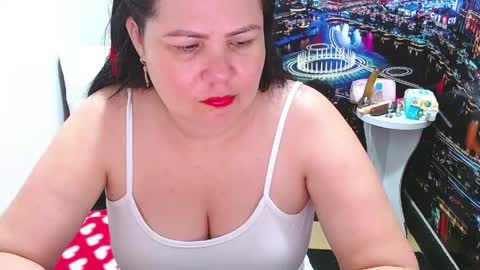 Tila online show from 04-22-26, 01:08