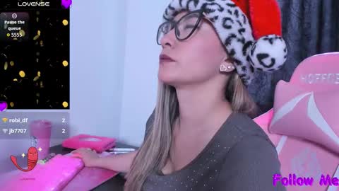 TILA TEQUILA online show from 12-15-25, 04:33