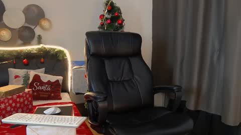 ask me online show from 12-25-24, 02:03