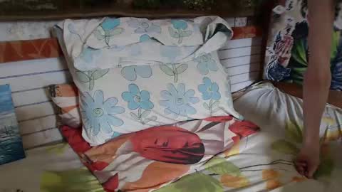 Snapshot of tima_drunk chatting on 03-10-25, 07:42 Timofey online show from 03-10-25, 07:42