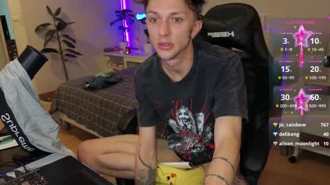 Snapshot of tima_lexikov chatting on 12-25-24, 08:51 Tima Lexikov online show from 12-25-24, 08:51