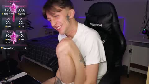 Snapshot of tima_lexikov chatting on 12-26-24, 10:37 Tima Lexikov online show from 12-26-24, 10:37