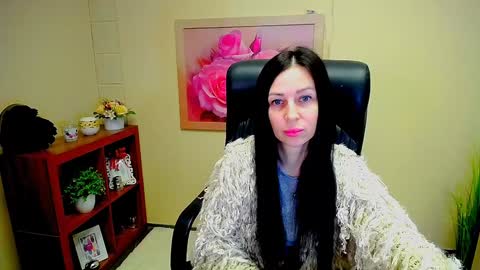 Snapshot of timeparadice chatting on 02-05-25, 11:34 Luisa online show from 02-05-25, 11:34