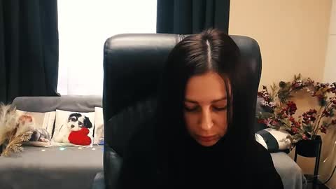 Snapshot of timeparadice chatting on 11-21-25, 09:08 Luisa online show from 11-21-25, 09:08