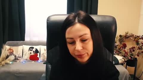 Snapshot of timeparadice chatting on 11-26-25, 07:42 Luisa online show from 11-26-25, 07:42