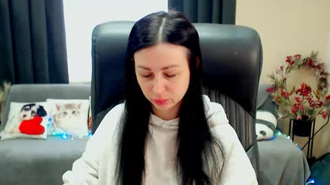 Luisa online show from 05-06-26, 07:46