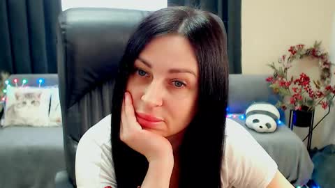 Luisa online show from 05-22-26, 07:59