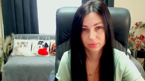 Luisa online show from 05-25-26, 07:36
