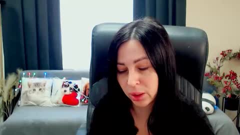 Luisa online show from 05-27-26, 08:11
