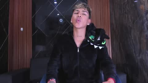 Timmy King -. online show from 11-23-25, 08:52