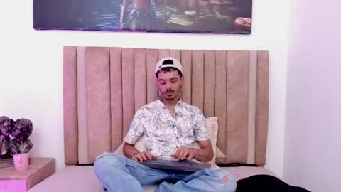 Evans  online show from 12-19-25, 04:08