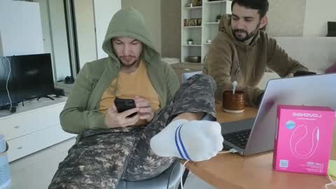 Fillipp Moris online show from 11-28-25, 06:16