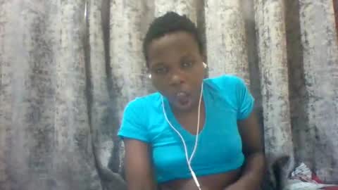 Snapshot of tina2030_1 chatting on 06-01-26, 06:15 tee online show from 06-01-26, 06:15
