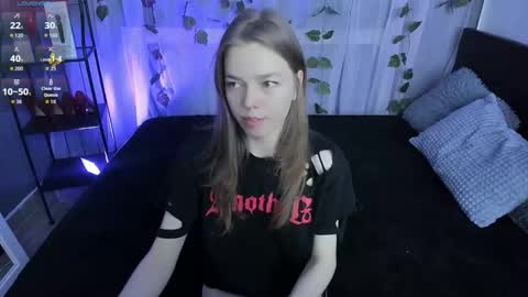 Snapshot of tina_tayllor chatting on 10-19-25, 04:13 Tina Tayllor MY SHEDULEMondayTuesdaySaturdaySunday online show from 10-19-25, 04:13