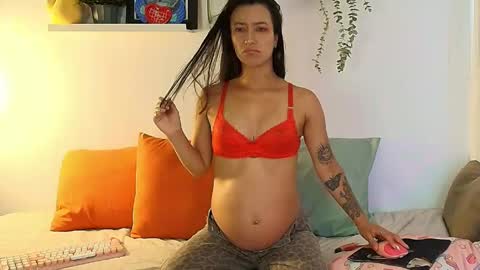 Snapshot of tina_wild_ chatting on 04-15-26, 09:04 Tina Wild online show from 04-15-26, 09:04