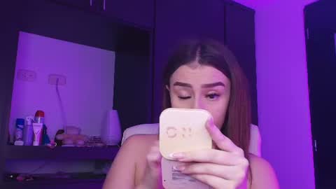 Snapshot of tinaajones_ chatting on 06-14-26, 01:58 Tina online show from 06-14-26, 01:58