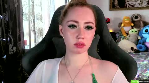 Snapshot of tinabrook chatting on 04-29-26, 05:22 Tina online show from 04-29-26, 05:22
