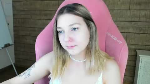 Snapshot of tinaburton chatting on 06-10-26, 04:50 TinaBurton online show from 06-10-26, 04:50