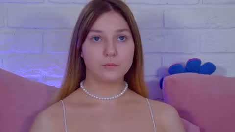 Snapshot of tinaburton chatting on 06-11-26, 05:00 TinaBurton online show from 06-11-26, 05:00
