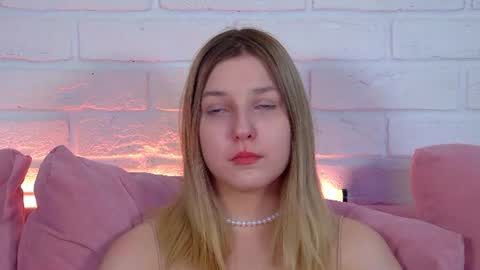 Snapshot of tinaburton chatting on 06-15-26, 04:09 TinaBurton online show from 06-15-26, 04:09